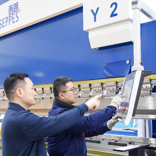 西朗门业工业滑升门厂家 西朗门业工业滑升门厂家