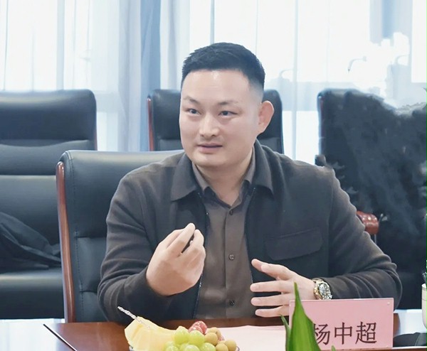 西朗门业董事长参访攀华集