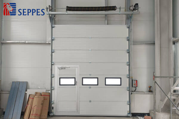 出口德国仓库提升门