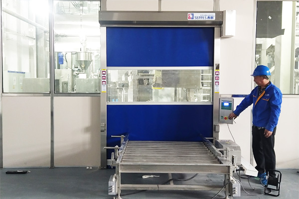 新能源流水线的快速卷帘门