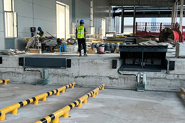 仓库装卸货平台