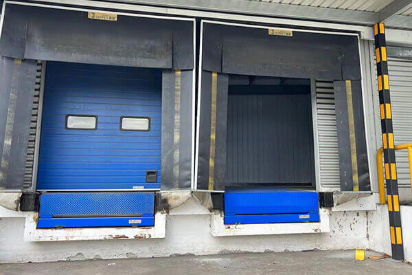 仓库装卸货平台