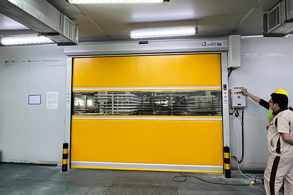 电子车间快速卷帘门