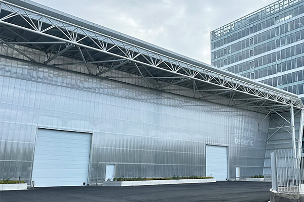 出口伊拉克食品仓库的提升门