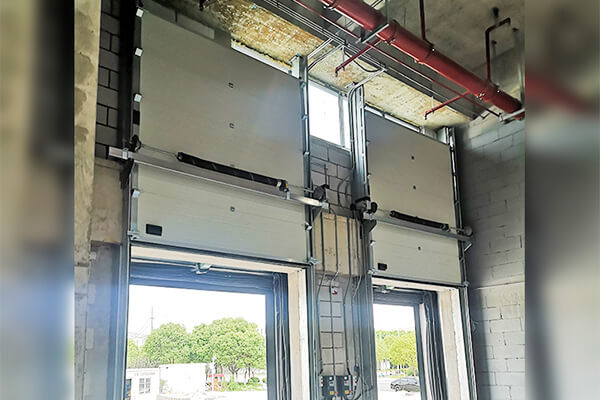 工业分段提升门