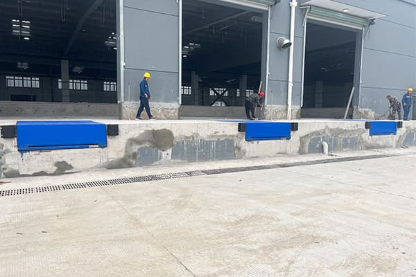 地坑式液压装卸平台