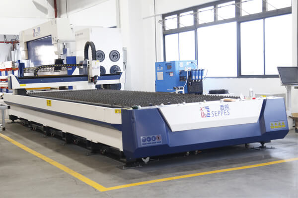 西朗门业生产线