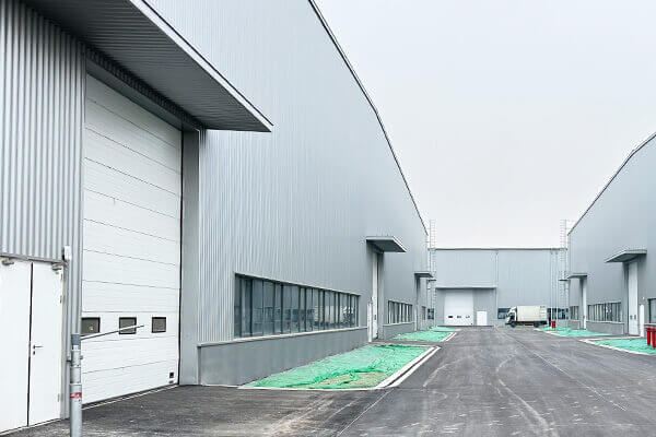 有CE认证的卸货口保温提升门